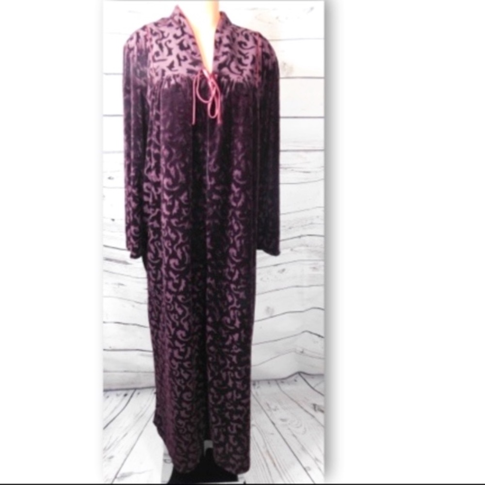 Hamilton Lingerie Velour Gown/Robe